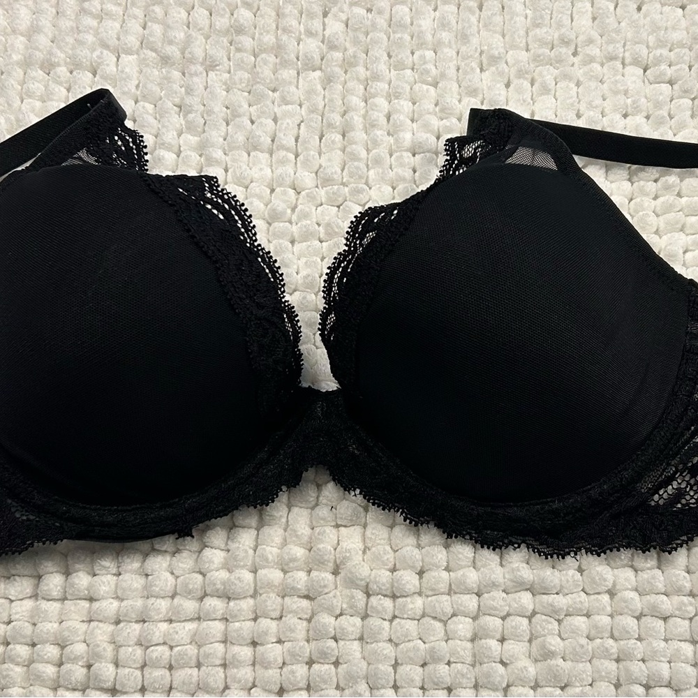 Natori Black Lace Trim Bra